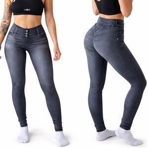 NEW Women’s High-Waisted Jeggings-Style Leggings
Size: S (fits XS-S)